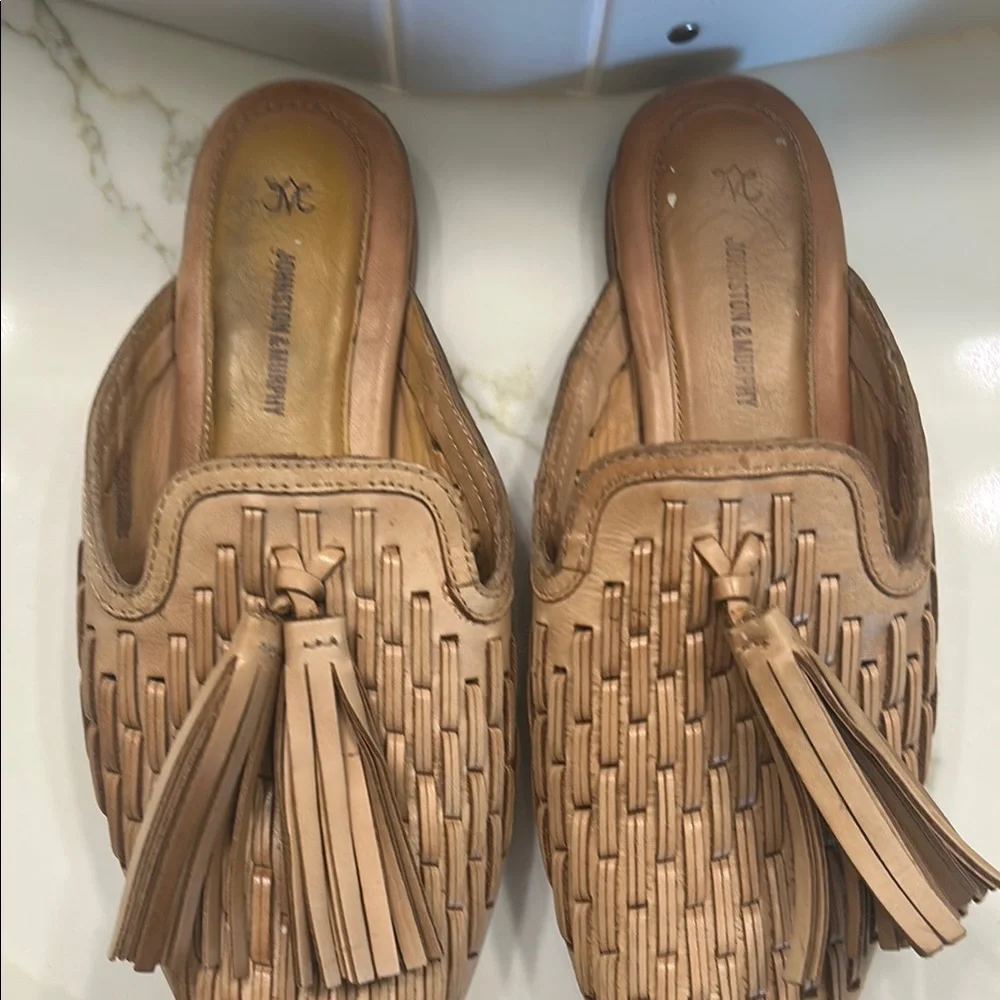 Johnston & Murphy Women's Tan Woven Leather Tassel Slip-Ons